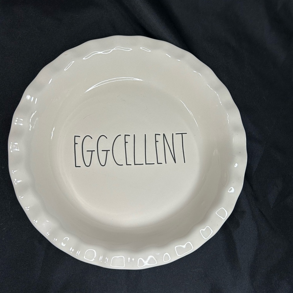 RAE DUNN "EGGCELLENT" 10 3/4" PIE DISH PLATE